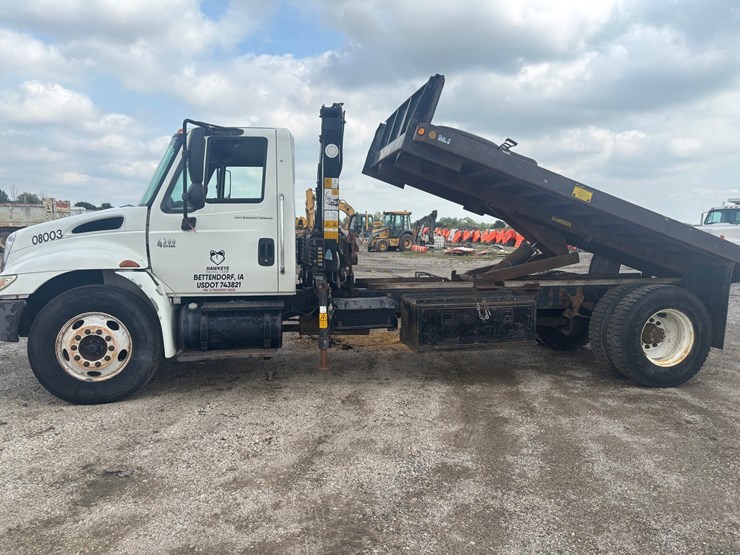 2002-international-durastar-4300-image-105