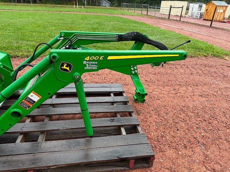 2022-john-deere-400e-image-8