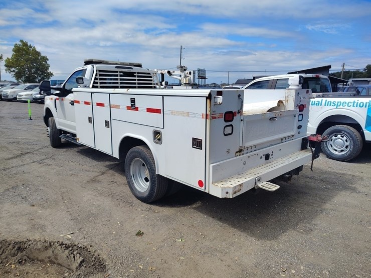 2017-ford-f350-image-3