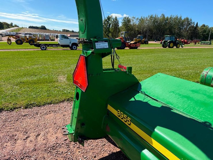 john-deere-3955-image-15