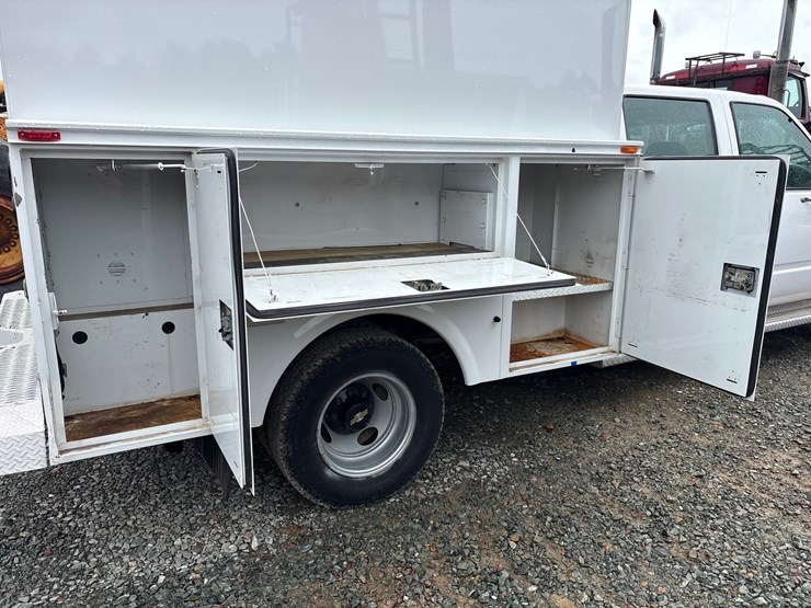 1997-chevrolet-3500-image-33