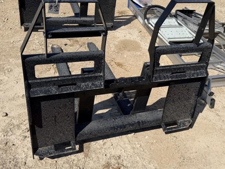 l3---quick-attach-pallet-forks-image-1