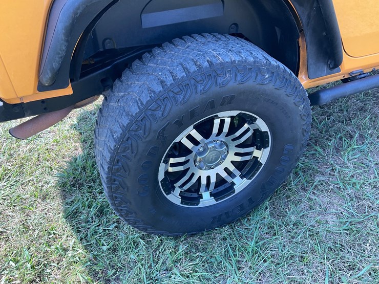 2012-jeep-wrangler-image-9