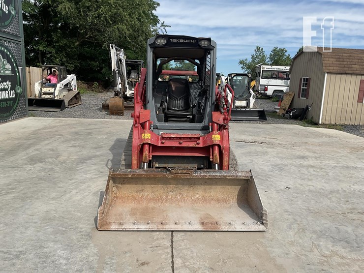 2022-takeuchi-tl10v2-image-7