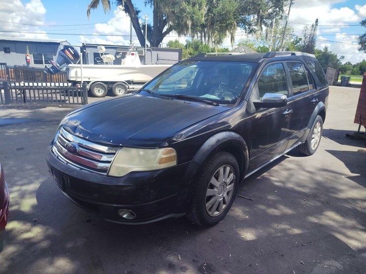 2008-ford-taurus-x-image-2