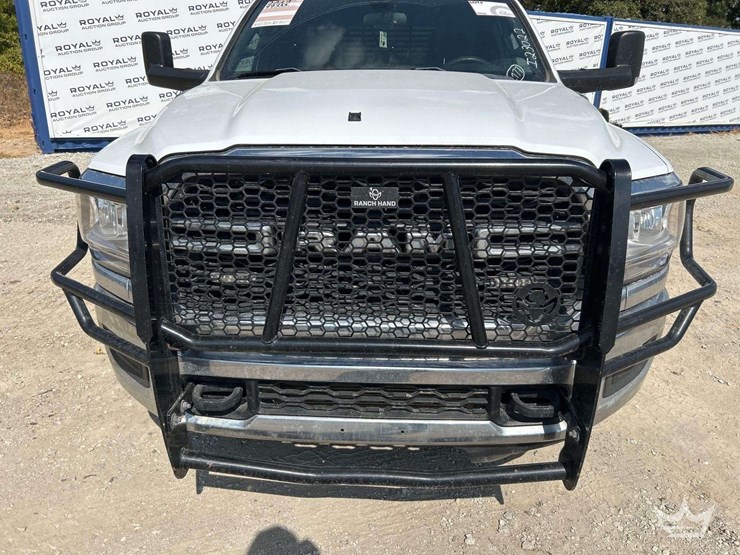 2022-dodge-2500-image-26