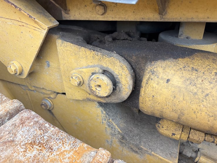 caterpillar-d5m-lgp-image-21