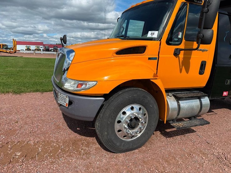 international-durastar-4300-image-22