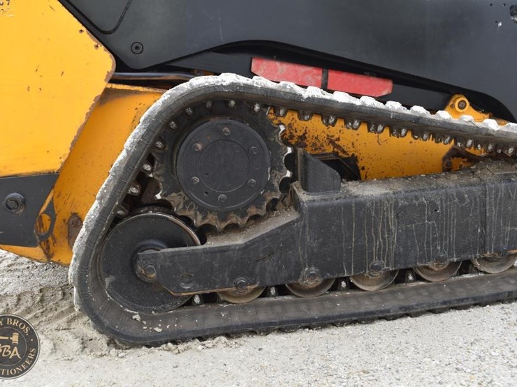 2016-jcb-300t-image-43