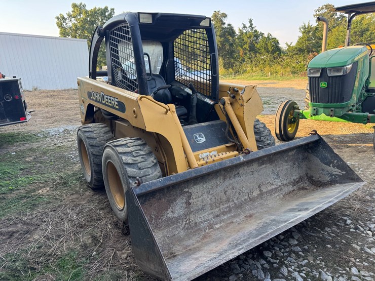 john-deere-250-image-3