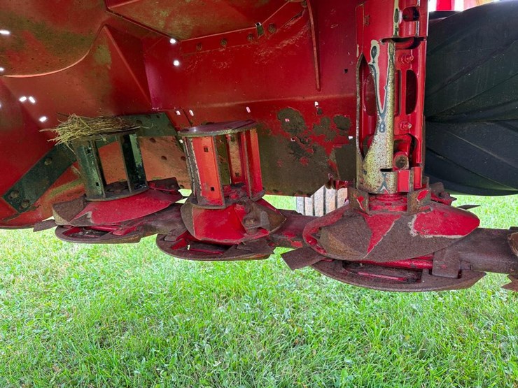 2013-new-holland-h7460-image-34