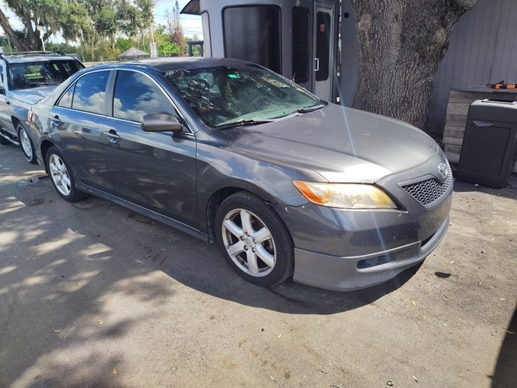 2007-toyota-camry-runs/moves-ce-image-1