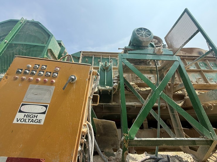 #2359-•-lippman-t-1260-jaw-and-roll-crushers-image-107