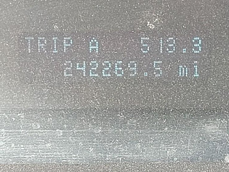2011-ford-escape-image-9