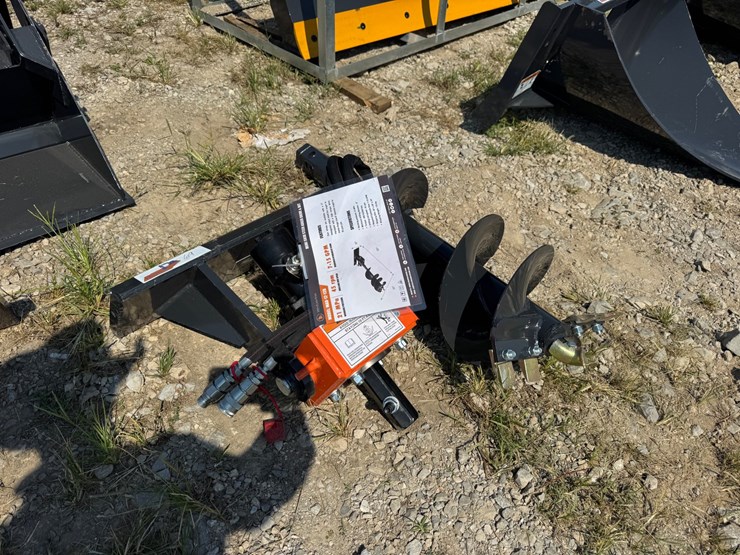 #69-•-mini-skid-steer-auger-and-bit-image-1