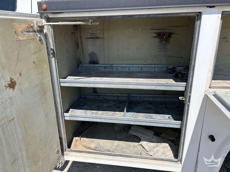 2021-ford-f450-image-22