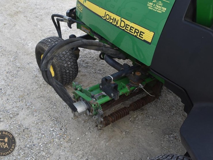 2010-john-deere-8700-image-16
