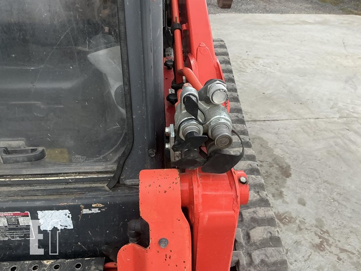 2023-kubota-svl97-2-image-13