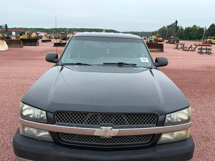 2003-chevrolet-2500hd-image-12