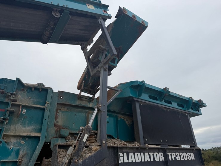 2021-powerscreen-gladiator-tp320sr-image-18