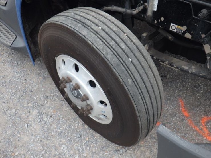 2019-peterbilt-579-image-29