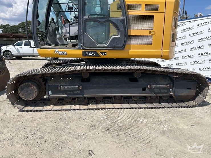 2024-deere-345-p-tier-image-32