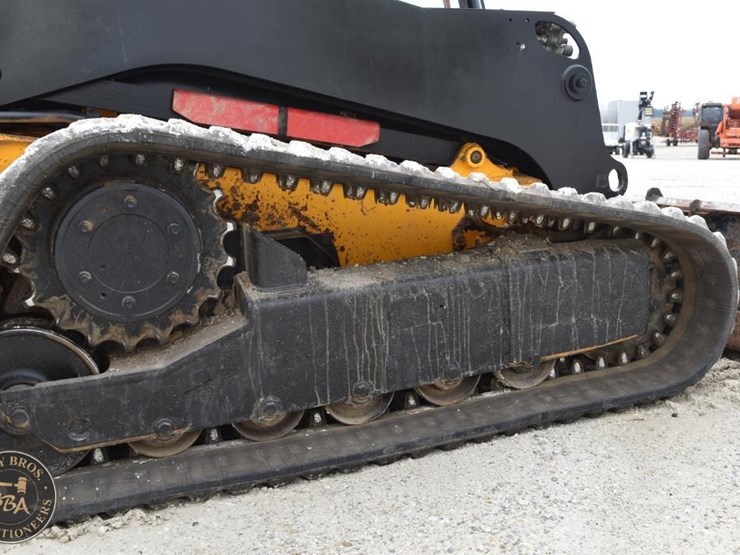 2016-jcb-300t-image-44