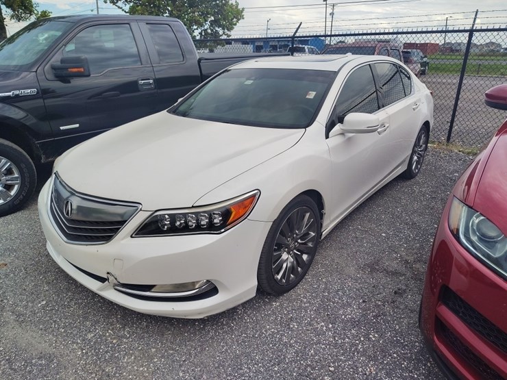 2016-acura-rlx-runs/moves-w/tech-image-2