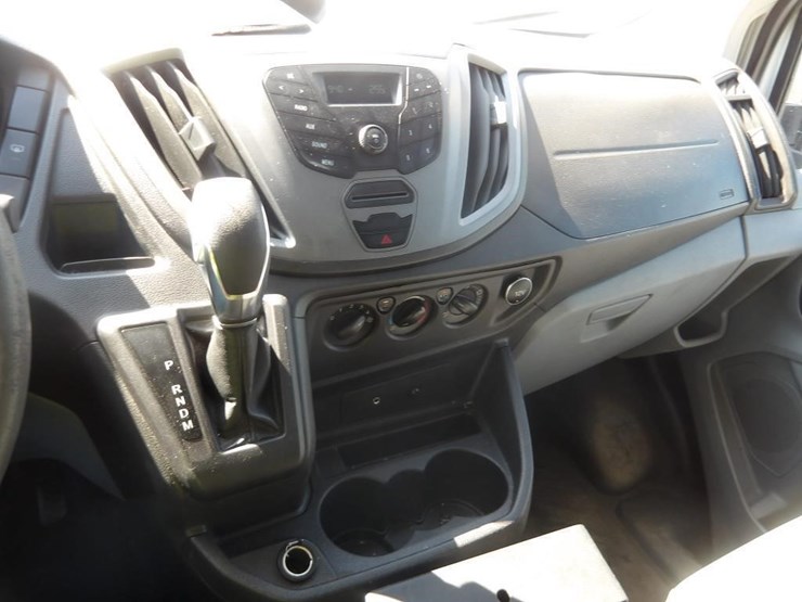 2017-ford-transit-image-23