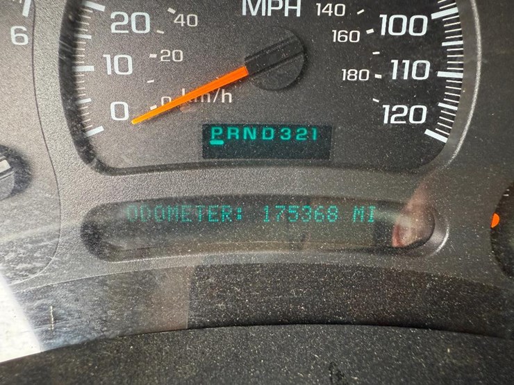 2003-chevrolet-2500hd-image-43