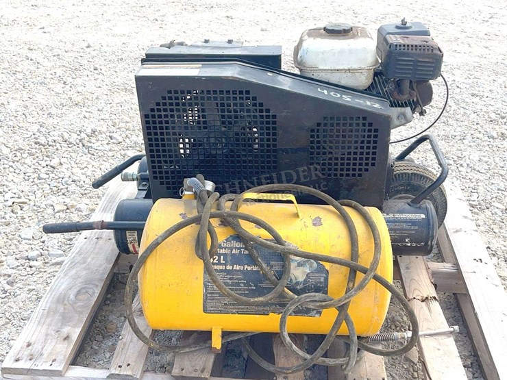 mi-t-m-portable-air-compressor-w/-air-tank-image-5