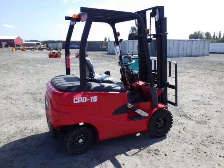 2026-sdlool-e15-electric-forklift-image-3
