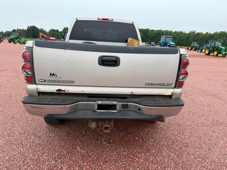 2005-chevrolet-2500hd-image-20