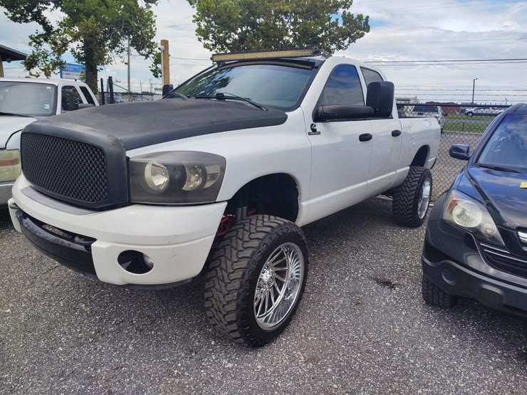 2006-dodge-ram-2500-image-2