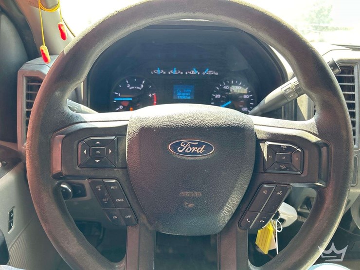 2021-ford-f450-image-15