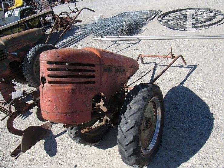 david-bradley-tractor-77962-image-2