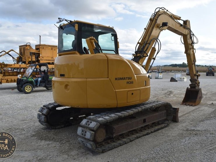 2010-komatsu-pc88mr-8-image-8