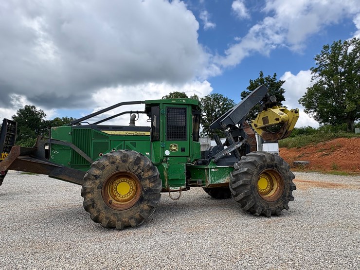 deere-648l-image-1