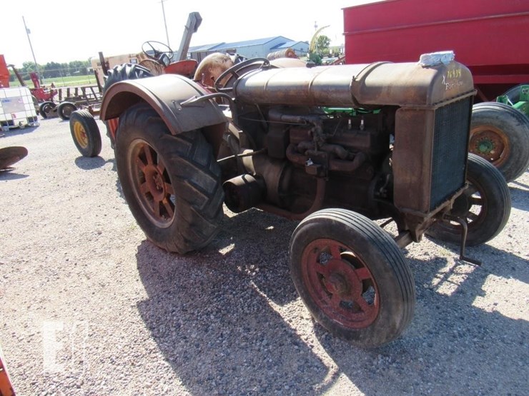 fordson-tractor-76934-image-22