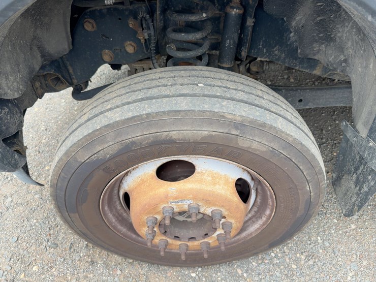 2018-ford-f550-xl-image-11