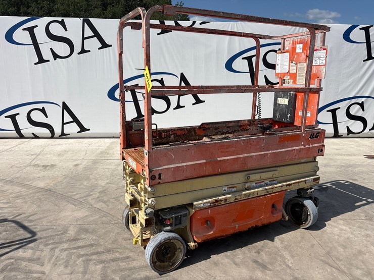 2017-jlg-1930es-image-1