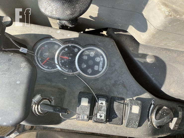 2010-caterpillar-303.5c-cr-image-15