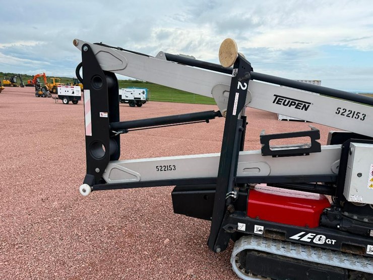 2013-teupen-leo-13gt-image-11