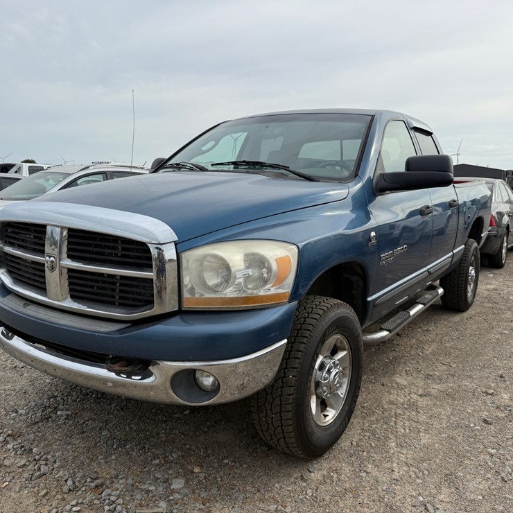 2006 DODGE 3500