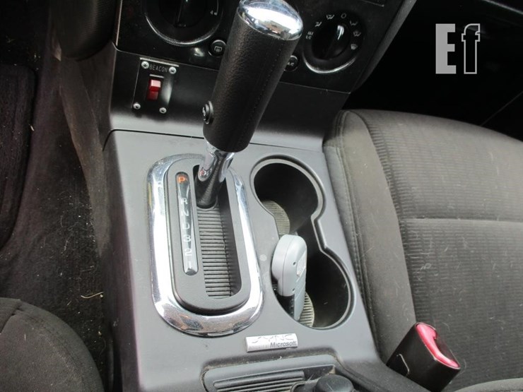 2010-ford-explorer-xlt-image-11