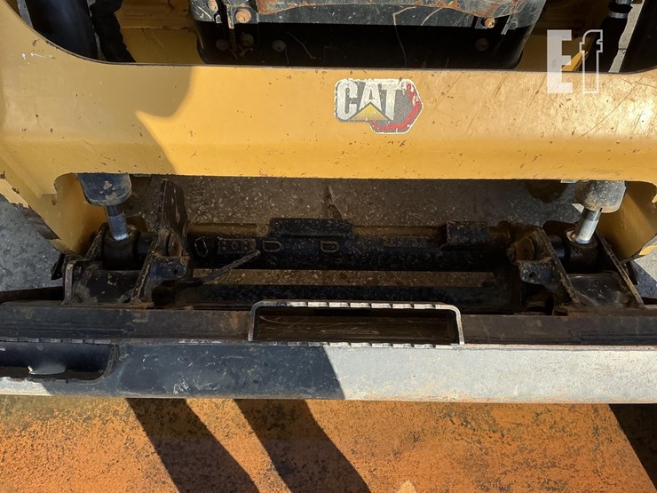 2022-caterpillar-249d3-image-12
