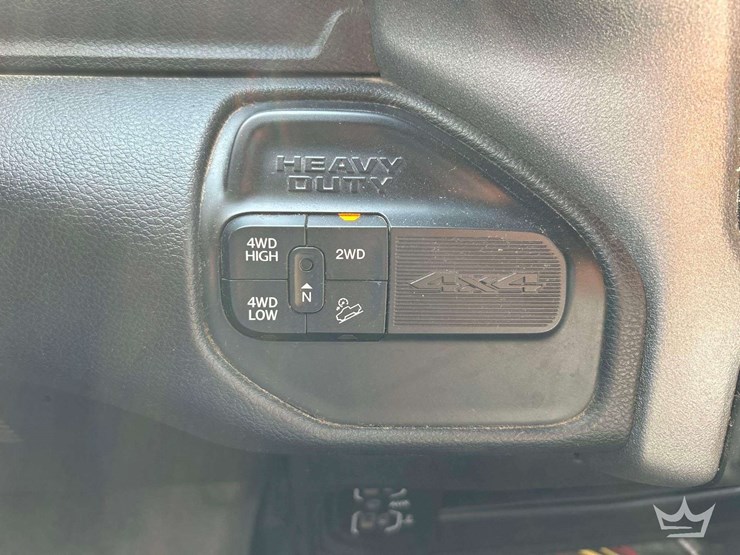 2022-dodge-2500-image-18