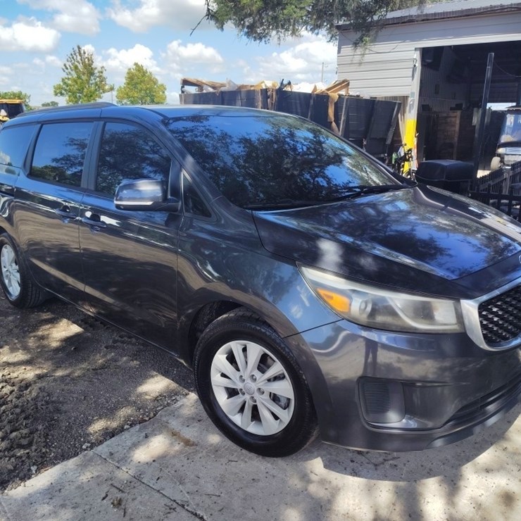 2016 KIA SEDONA