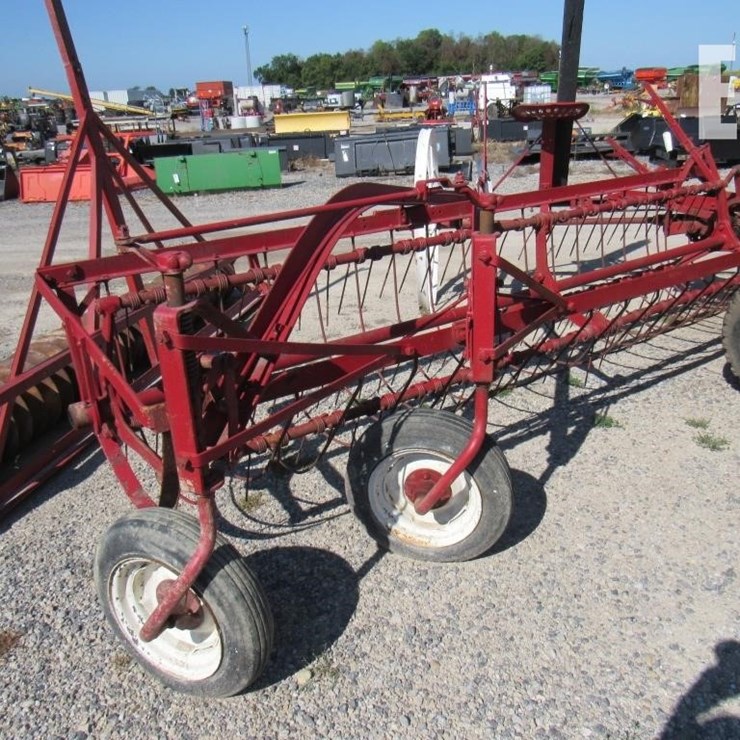 INTERNATIONAL RACK 76822