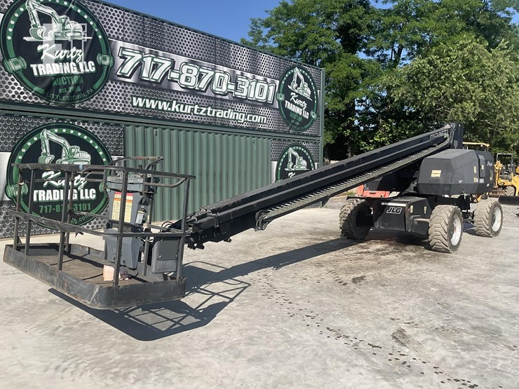 2013-jlg-800s-image-8